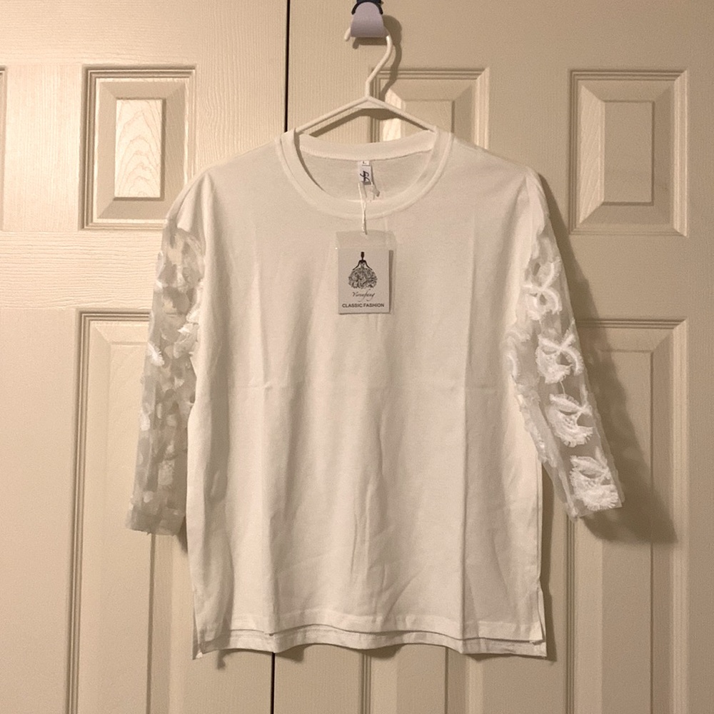 White Mesh floral appliqué sleeve -Long sleeved crew neck Tshirt- Size M-NWT